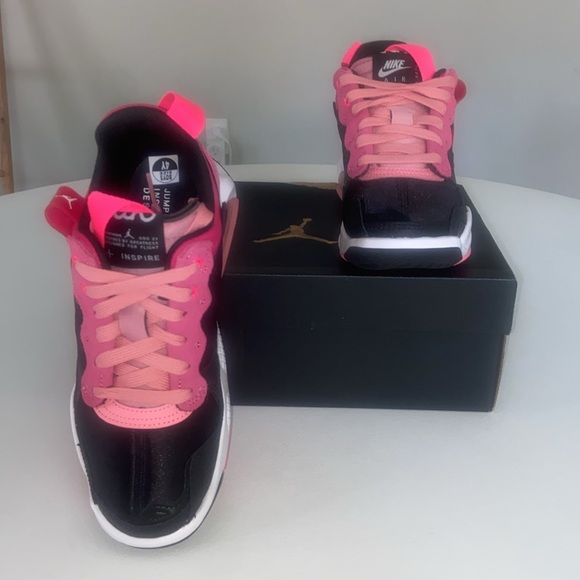 Air Jordan MA2 “Black Pinksicle” GS(Grade School) Youth Size 4Y/Women’s Size 5.5 - Picture 3 of 11